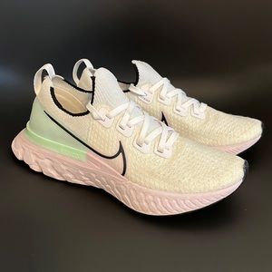 Nike Infinity React Athletic Shoes